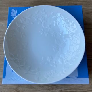 ウェッジウッド(WEDGWOOD)のワイルドストロベリーホワイト　ボール　22センチ(食器)