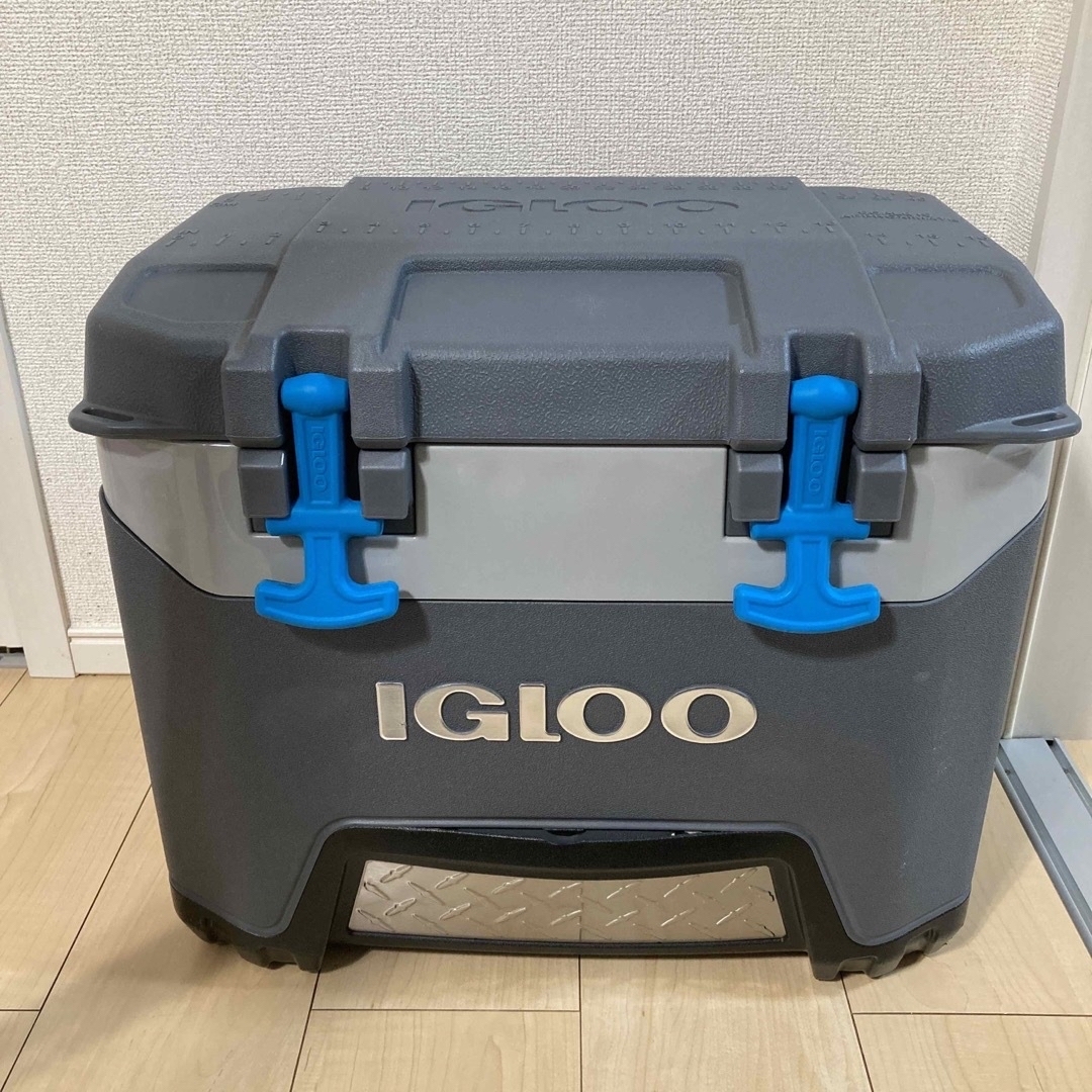 IGLOO(イグルー)のイグルー　クーラーボックス スポーツ/アウトドアのアウトドア(その他)の商品写真