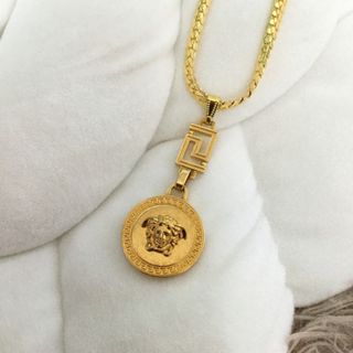 VERSACE - versace ヴェルサーチ アレンジネックレストップベルサーチ