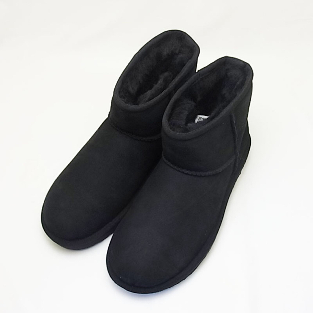 UGG(アグ)の新品UGG レディースブーツ CLASSIS MINI Ⅱ ブラック22.0cm レディースの靴/シューズ(ブーツ)の商品写真