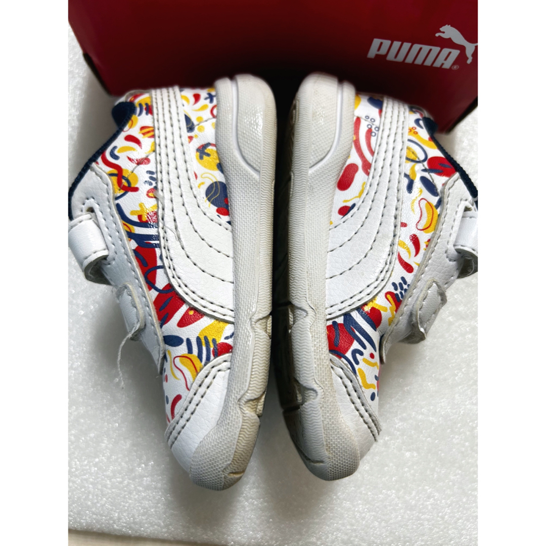 PUMA(プーマ)のPUMA プーマ　キッズスニーカー　ホワイト×レッド キッズ/ベビー/マタニティのベビー靴/シューズ(~14cm)(スニーカー)の商品写真