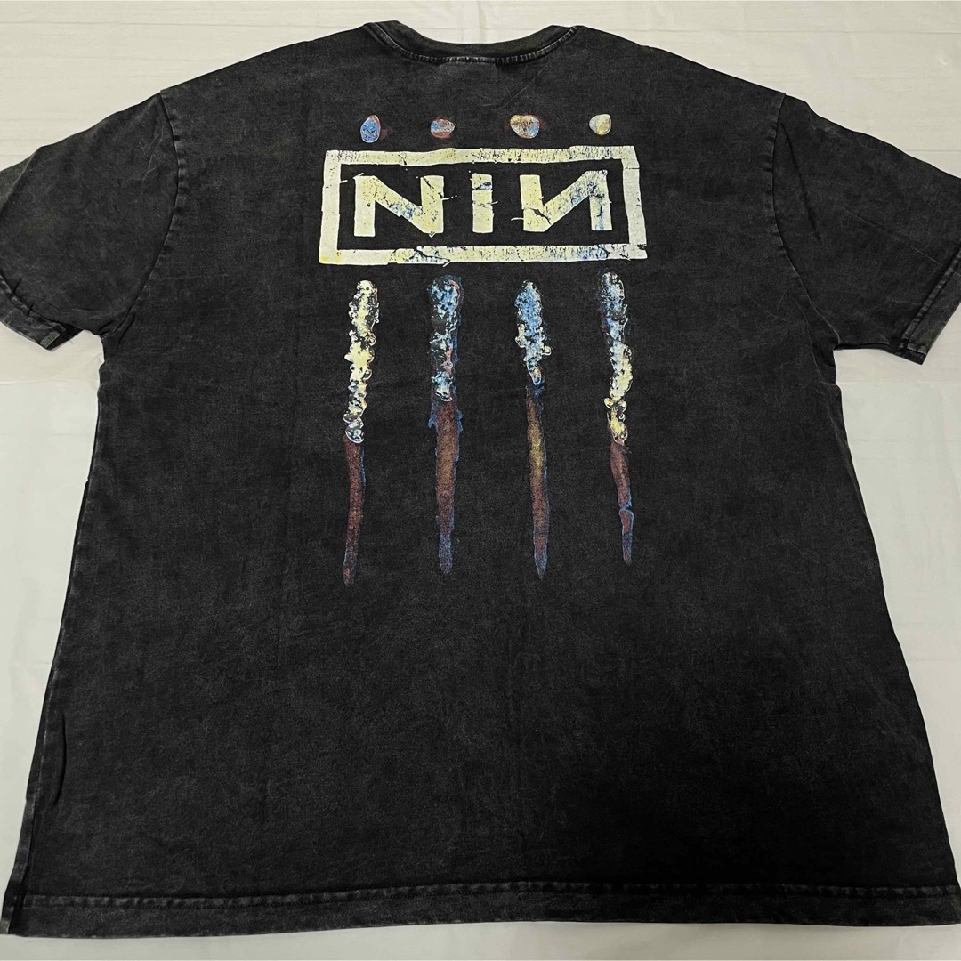 【新品】NINE INCH NAILS ヴィンテージ加工　Tシャツ L メンズのトップス(Tシャツ/カットソー(半袖/袖なし))の商品写真