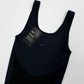 ナイキ(NIKE)の（新品）ナイキ　レディースタンクトップ　　(タンクトップ)