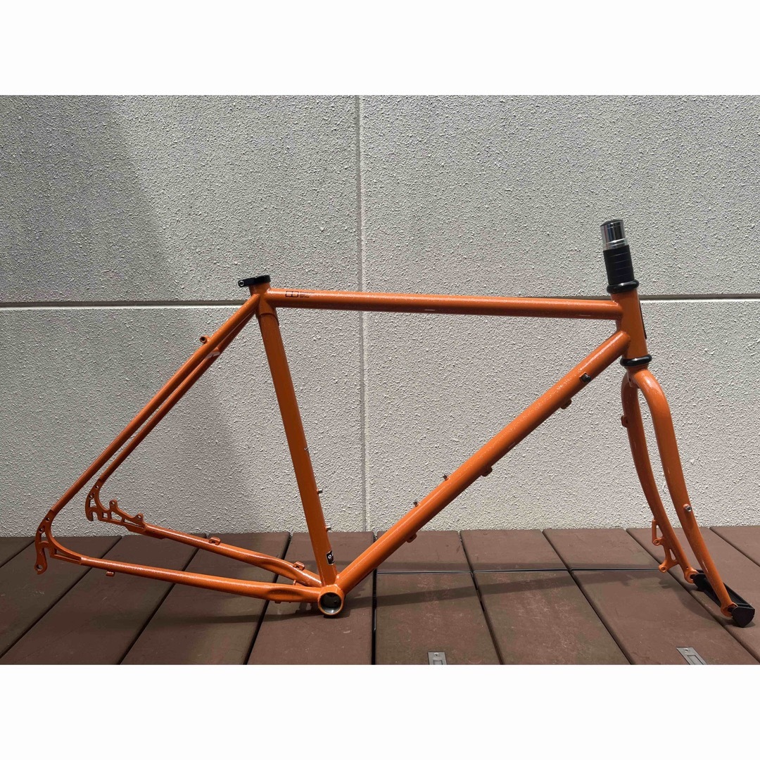 お得です。e.b.s vokka 自転車フレーム、タイヤ、シートポスト付き　美品