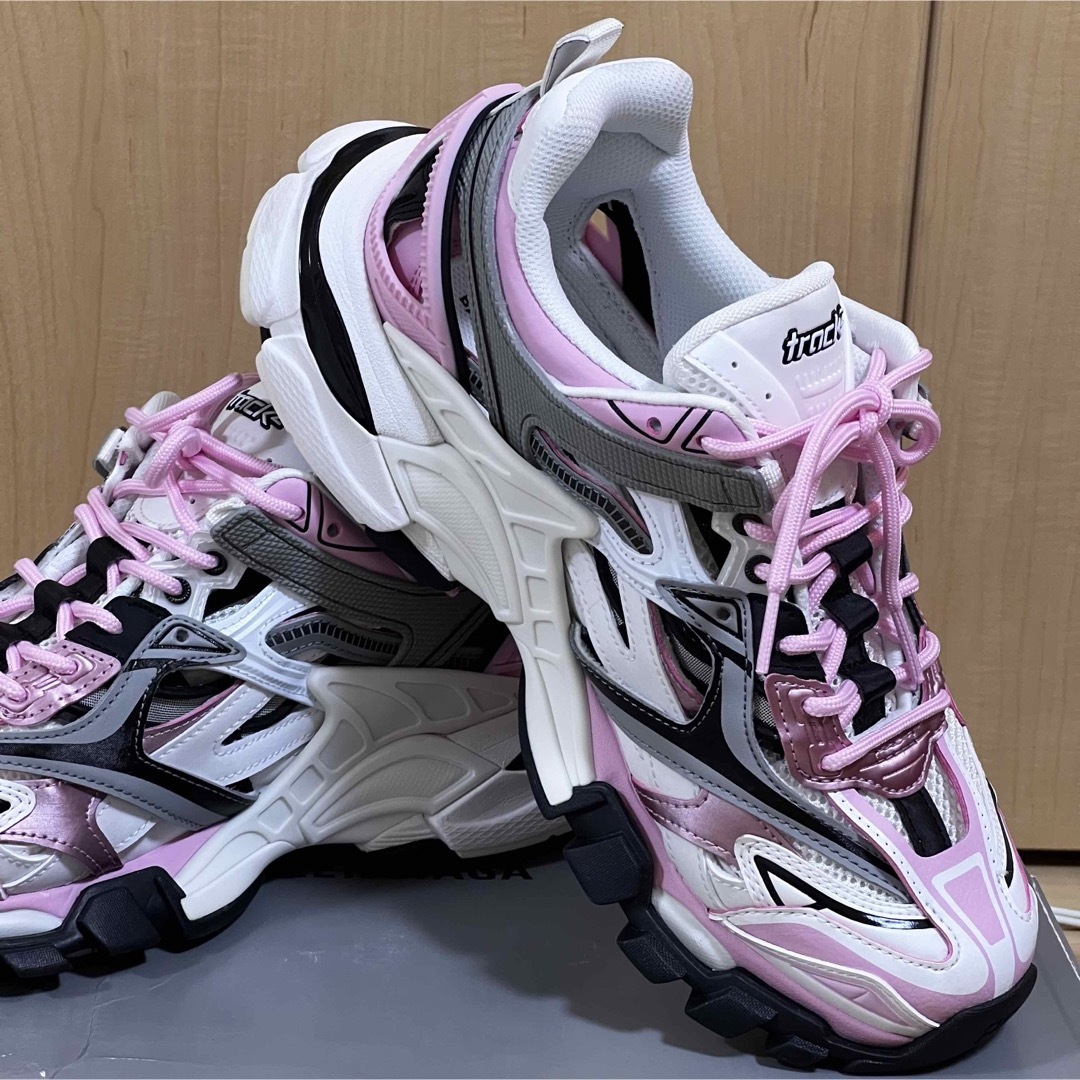 Balenciaga(バレンシアガ)の【新品未使用】 BALENCIAGA Track.2 sneaker 39 レディースの靴/シューズ(スニーカー)の商品写真