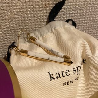 ケイトスペードニューヨーク(kate spade new york)のkate spade NEW YORK ピアス box付(ピアス)