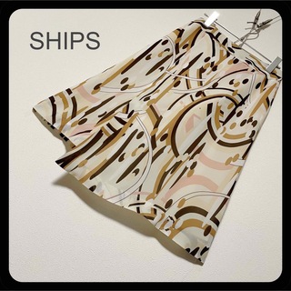 シップス(SHIPS)の【最終価格•美品】SHIPS シップス 幾何学模様 アシンメトリー スカート(ひざ丈スカート)