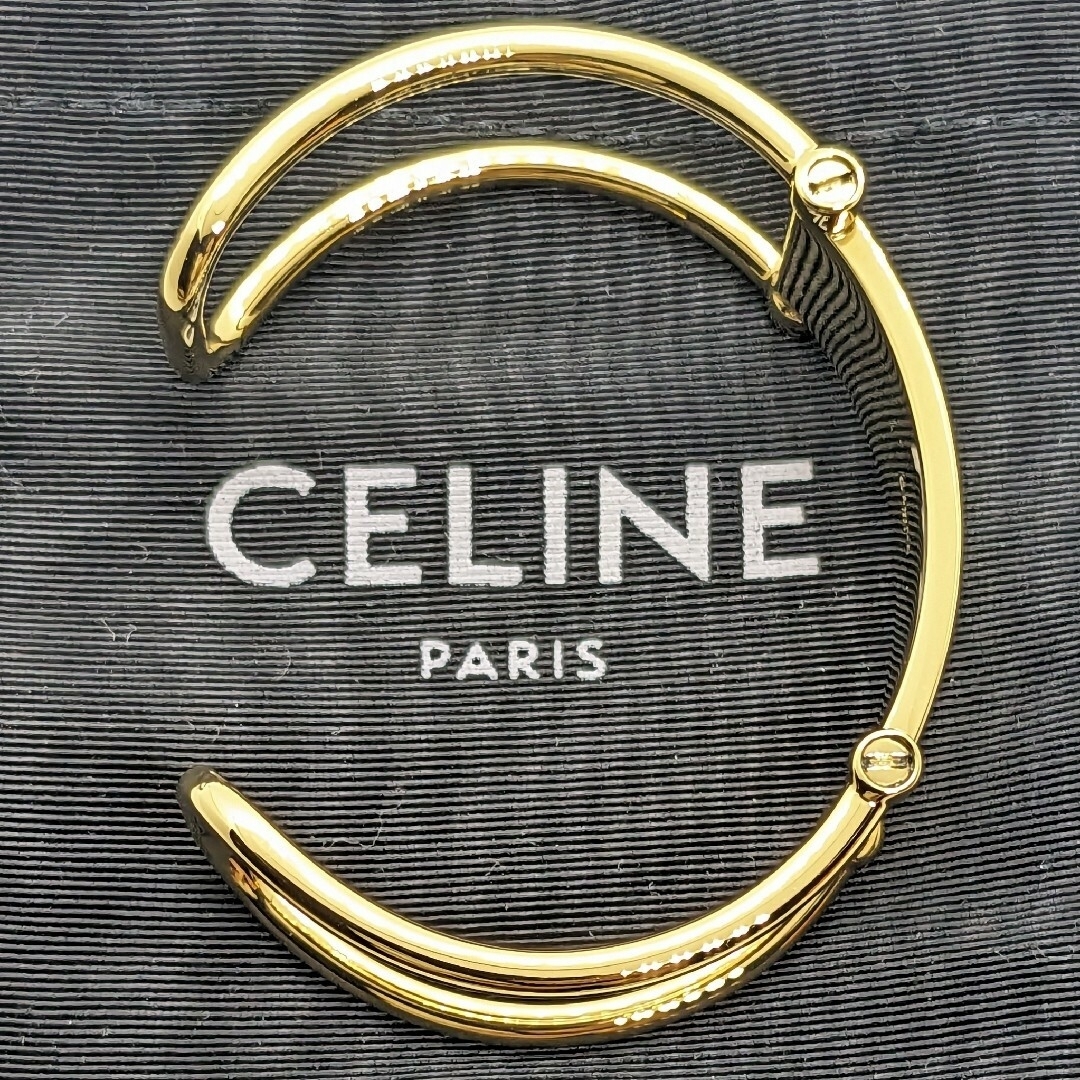 celine(セリーヌ)の【新品・未使用】セリーヌ CELINE ブレスレット バングル ゴールド C2 レディースのアクセサリー(ブレスレット/バングル)の商品写真