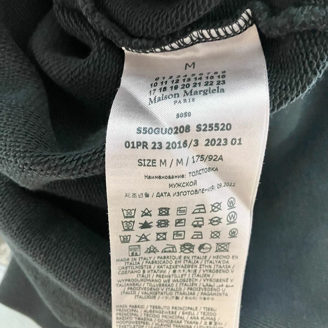 Maison Martin Margiela(マルタンマルジェラ)の新品 M 23ss マルジェラ ロゴ刺繍スウェット 黒 5304 メンズのトップス(スウェット)の商品写真