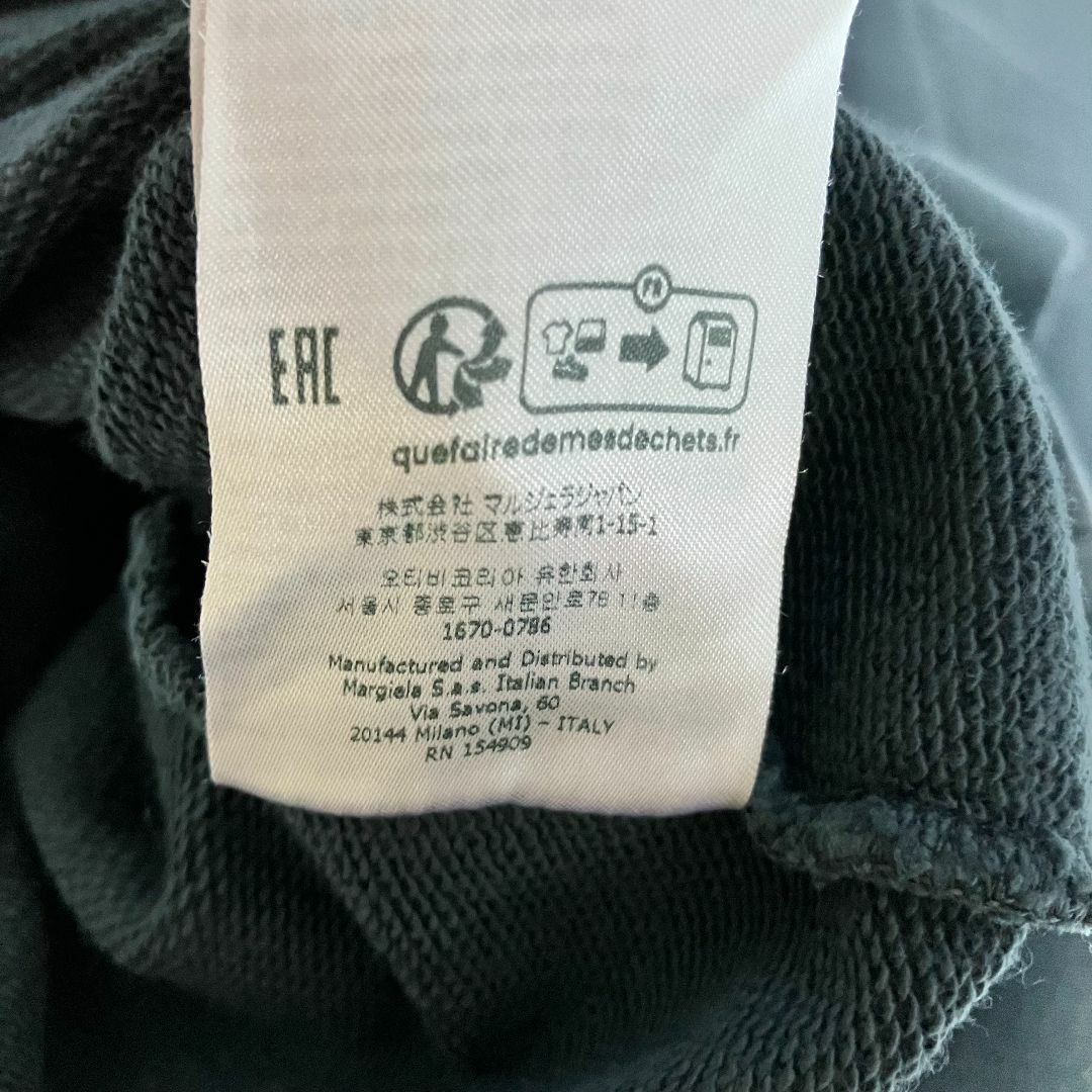 Maison Martin Margiela(マルタンマルジェラ)の新品 M 23ss マルジェラ ロゴ刺繍スウェット 黒 5304 メンズのトップス(スウェット)の商品写真