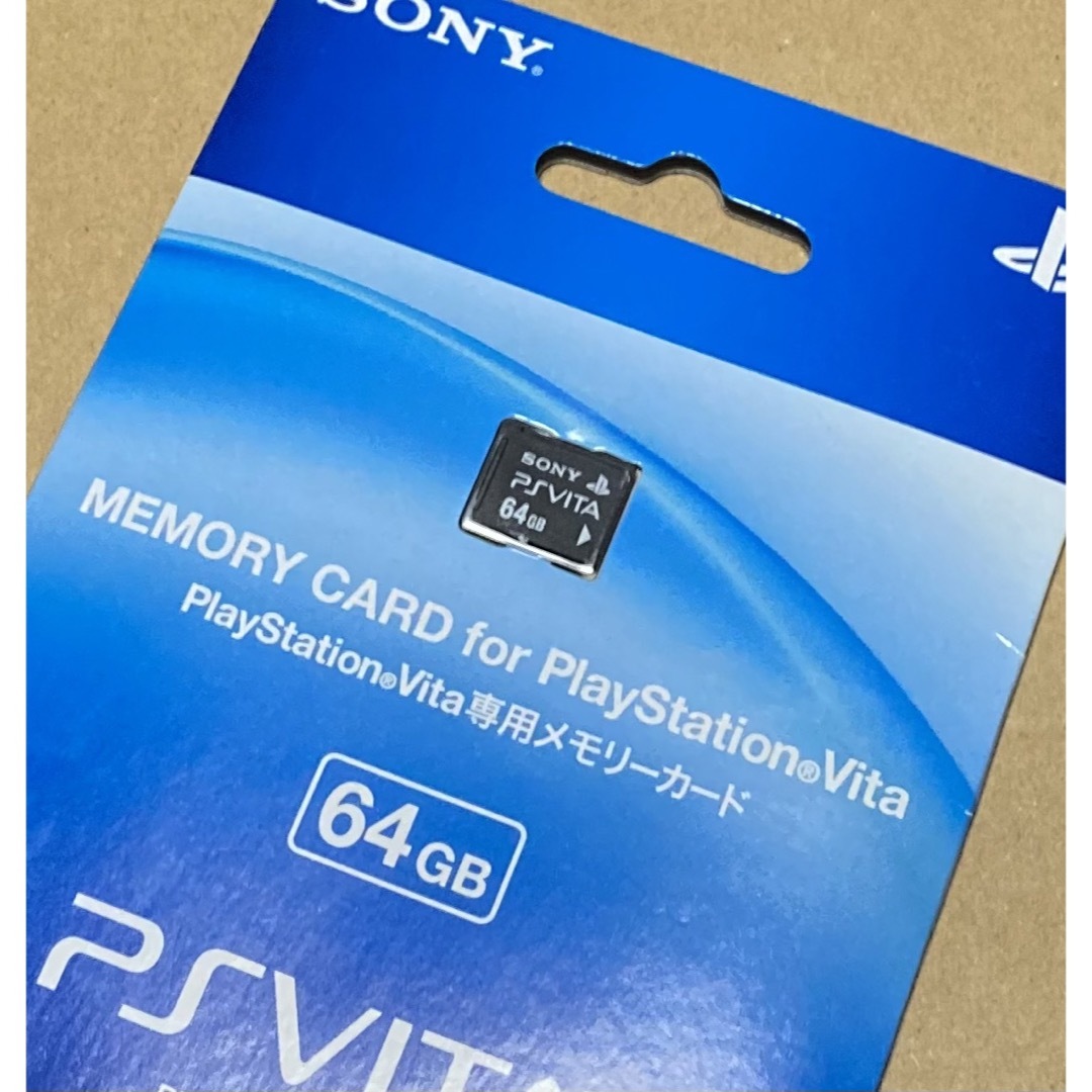 PlayStation Vita(プレイステーションヴィータ)の【新品未開封品】PS Vita 専用 メモリーカード 64GB エンタメ/ホビーのゲームソフト/ゲーム機本体(その他)の商品写真