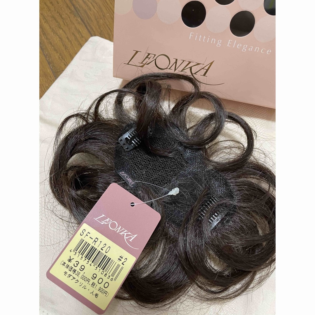 ヘアウィッグ　部分ヘアピース　かつら　ナチュラルカラー レディースのウィッグ/エクステ(その他)の商品写真