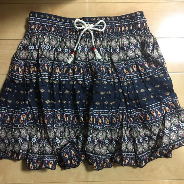 AZUL by moussy(アズールバイマウジー)のスカート  レディースのスカート(ひざ丈スカート)の商品写真