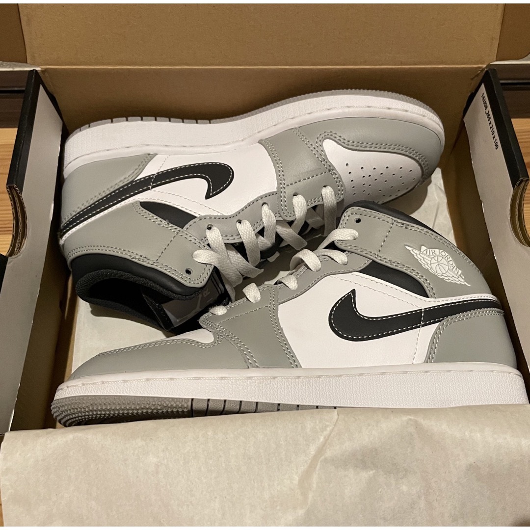 Jordan Brand（NIKE） - 新品！NIKE エアジョーダン 1 MID GS グレー ...