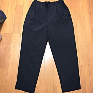 アーバンリサーチ(URBAN RESEARCH)の新品★アーバンリサーチ  テーパードパンツ 黒(クロップドパンツ)