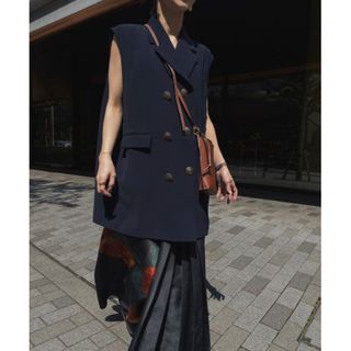 アメリヴィンテージ(Ameri VINTAGE)のMETALLIC BUTTON TAILORED VEST(ベスト/ジレ)