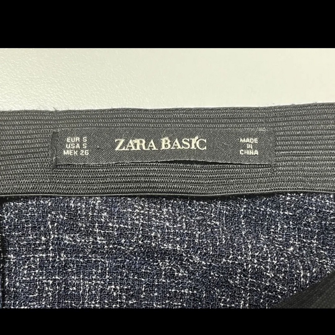 ZARA(ザラ)のZARA basic 紺色　プリーツスカート レディースのスカート(ひざ丈スカート)の商品写真