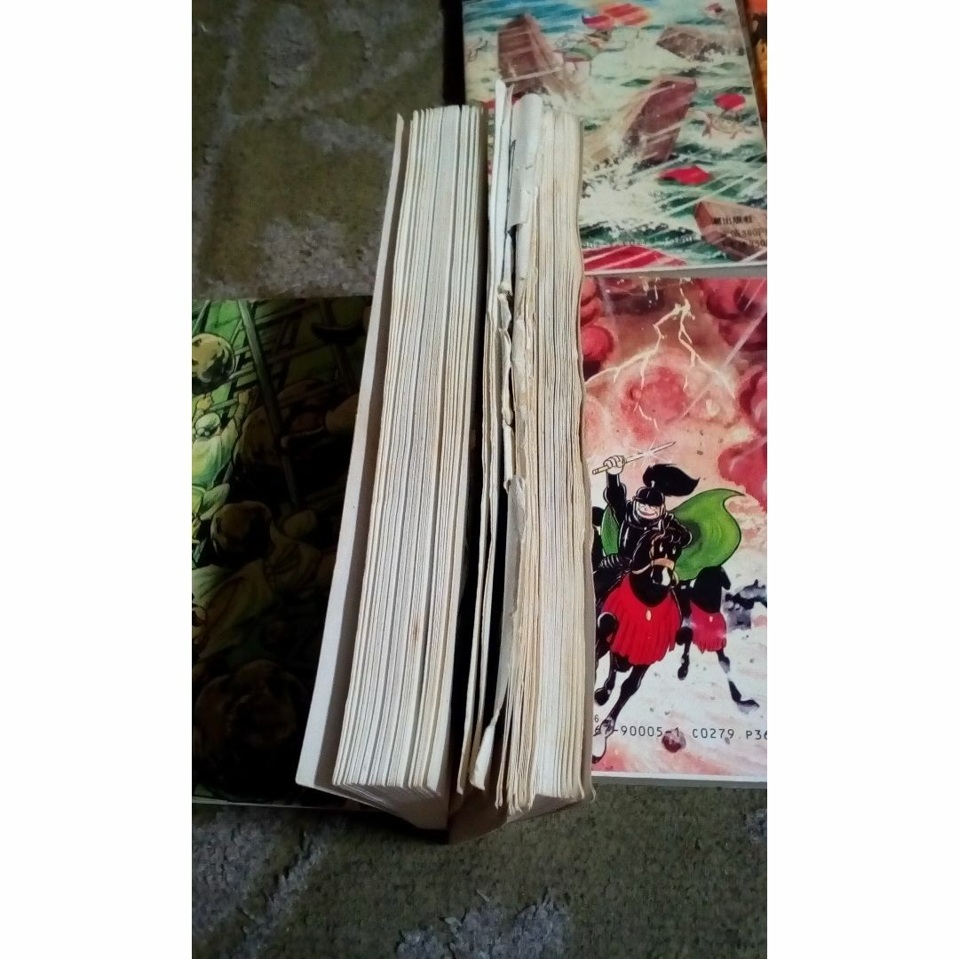 漫画 水滸伝1~8全巻セット横山光輝作画中古状態悪い表紙無い破れ 漫画 水滸伝1~8全巻セット横山光輝作画中古状態悪い表紙無い破れ