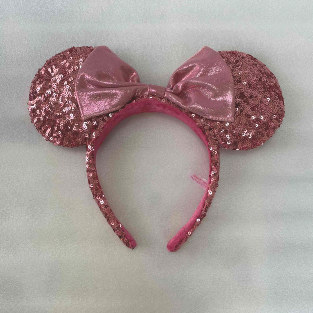 Disney(ディズニー)のディズニーカチューシャ☆ミニーちゃんスパンコール2個セット(シルバー・ピンク) レディースのヘアアクセサリー(カチューシャ)の商品写真