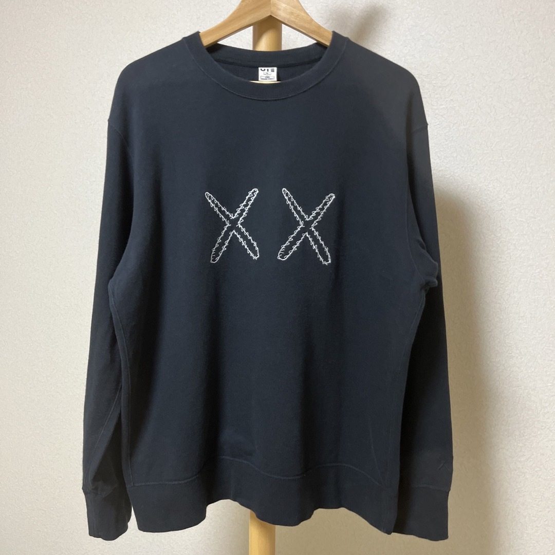 UNIQLO(ユニクロ)の【used】ユニクロ×カウズ× セサミ　スウェット　KAWS　 メンズのトップス(スウェット)の商品写真