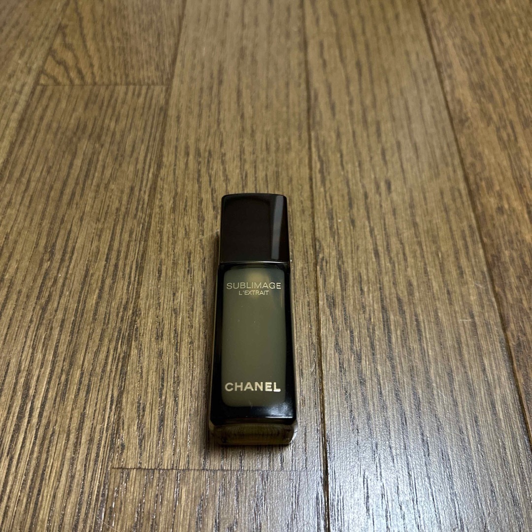 CHANEL(シャネル)のシャネル サブリマージュ レクストレ ドゥ ユイル 15ml 未使用 コスメ/美容のスキンケア/基礎化粧品(美容液)の商品写真