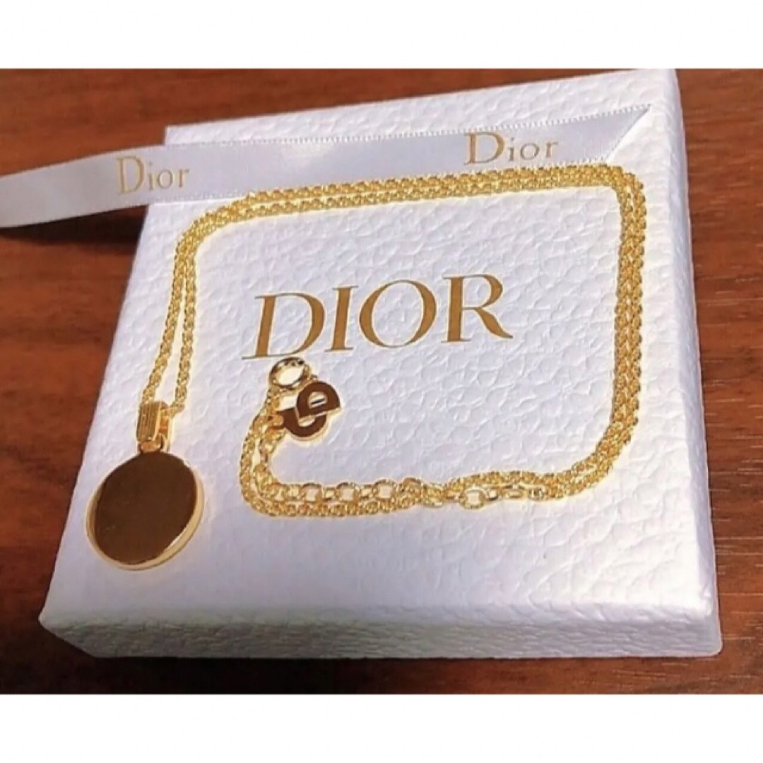 Christian Dior 可愛いCD シンプル ネックレス上品 ゴールド