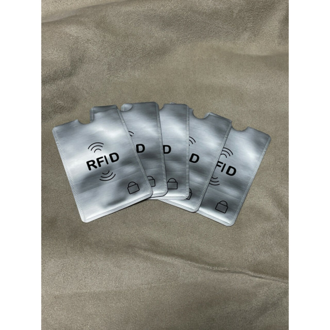 スキミング防止用 シート スリーブ カードケース 磁気シールド カード シルバー メンズのファッション小物(名刺入れ/定期入れ)の商品写真