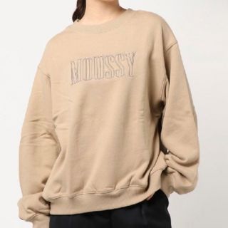 ♡MOUSSY♡【MOUSSYロゴ　】ベージュトレーナー ゆるダボ　おしゃれ