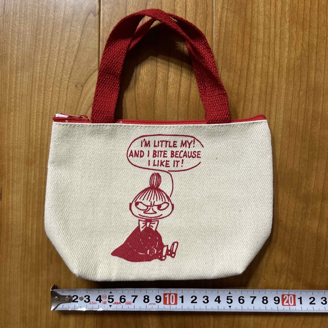 MOOMIN(ムーミン)の新品　未使用品　リトルミー　スナフキン　ポーチ　ミニバッグ　2点セット　赤　緑 レディースのファッション小物(ポーチ)の商品写真