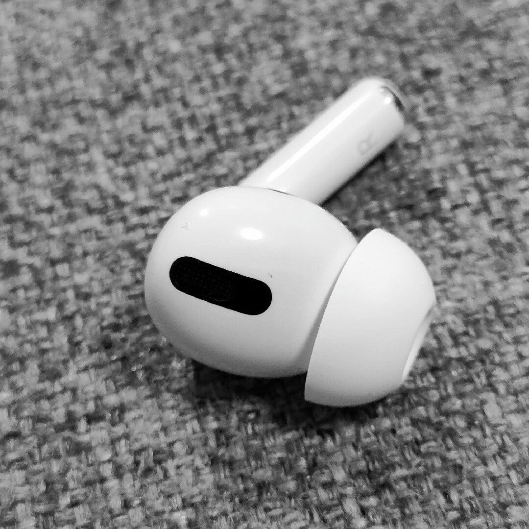 AirPods Pro エアポッズプロ 右耳 右 MWP22J/A - イヤフォン