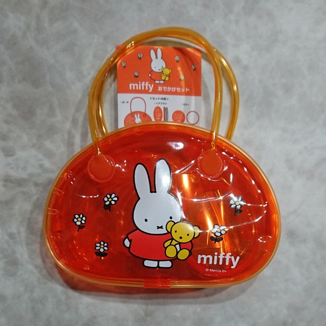 miffy(ミッフィー)の未使用・新品 miffy おでかけセット レッド エンタメ/ホビーのおもちゃ/ぬいぐるみ(キャラクターグッズ)の商品写真