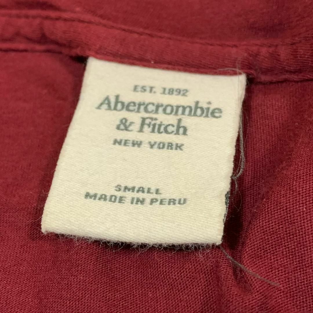 Abercrombie&Fitch(アバクロンビーアンドフィッチ)のAbercrombie&Fitch Tシャツ トップス ワインレッド ロゴ 古着 レディースのトップス(Tシャツ(半袖/袖なし))の商品写真