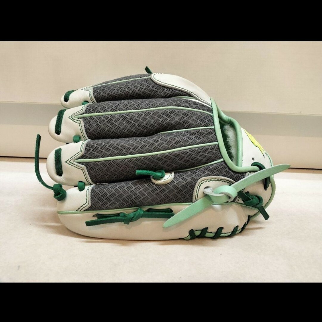 専用 軟式野球グローブ ホワイト×グリーン×ミントグリーン×グレー スポーツ/アウトドアの野球(グローブ)の商品写真