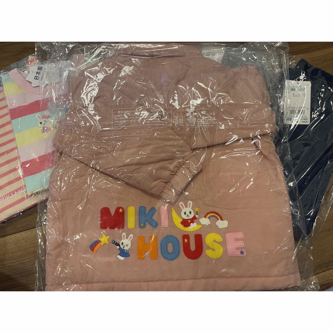 mikihouse(ミキハウス)の【週末限定　値下げ】ミキハウス　福袋　2023 100cm 女の子 キッズ/ベビー/マタニティのキッズ服女の子用(90cm~)(その他)の商品写真