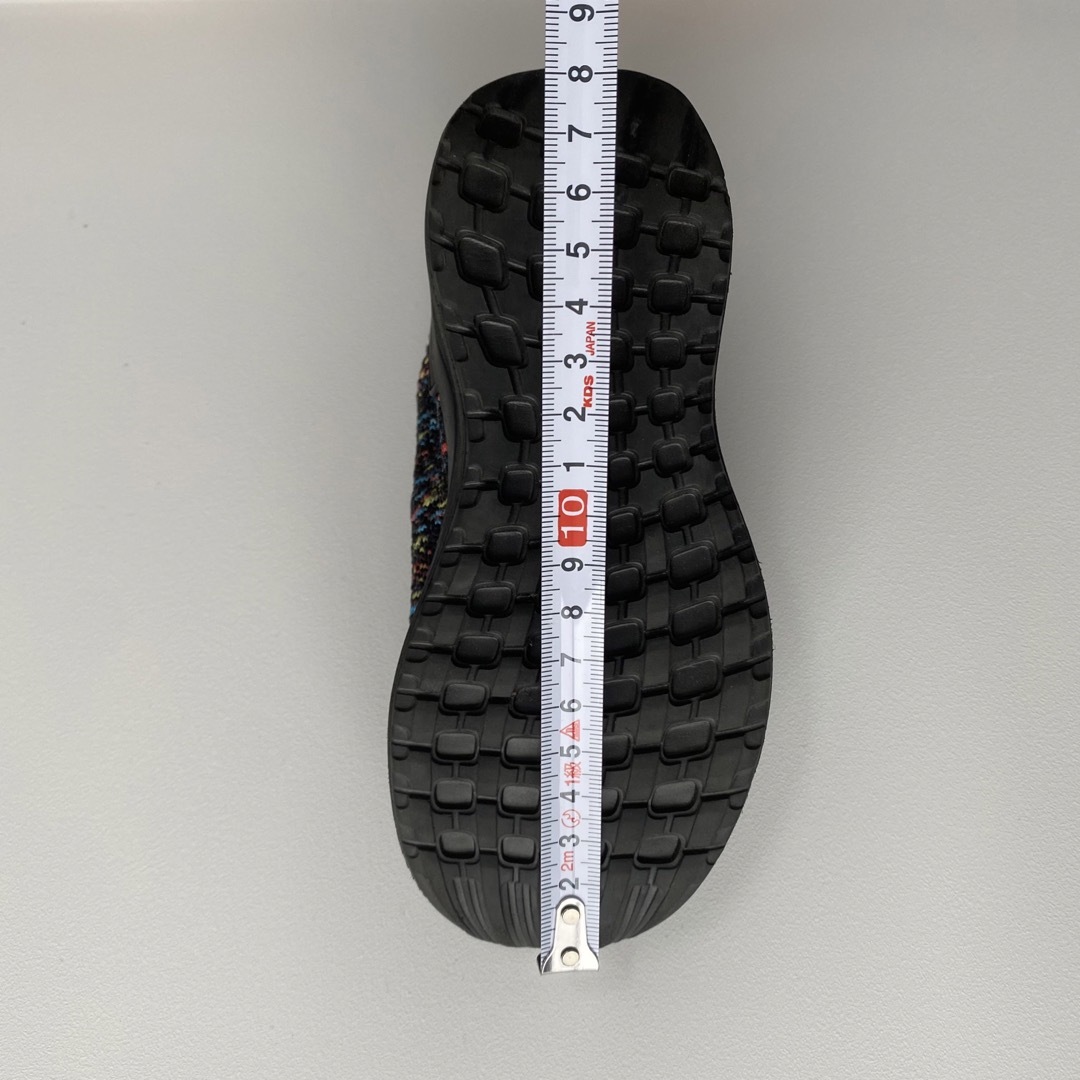 adidas(アディダス)のキッズ adidas アディダス　ラピダランレースレスニット キッズ/ベビー/マタニティのキッズ靴/シューズ(15cm~)(スニーカー)の商品写真