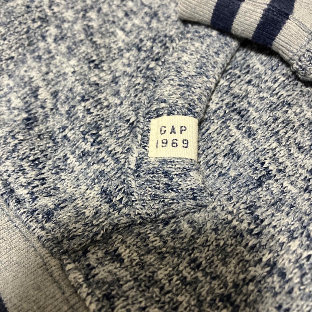 GAP Kids(ギャップキッズ)のGAP KIDS ジップアップパーカー キッズ/ベビー/マタニティのキッズ服男の子用(90cm~)(ジャケット/上着)の商品写真