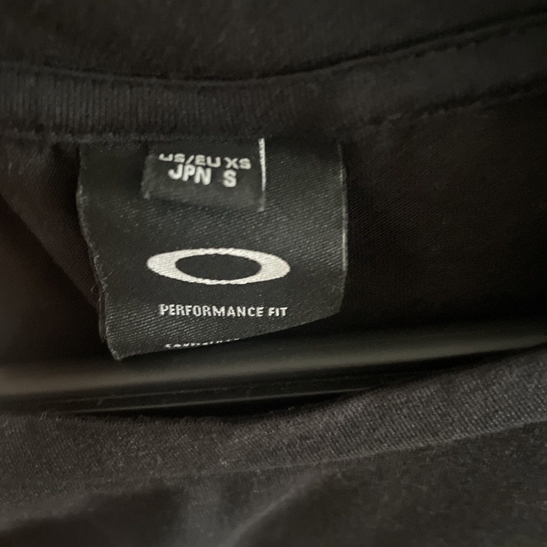 Oakley(オークリー)のオークリー　tシャツ メンズのトップス(Tシャツ/カットソー(半袖/袖なし))の商品写真