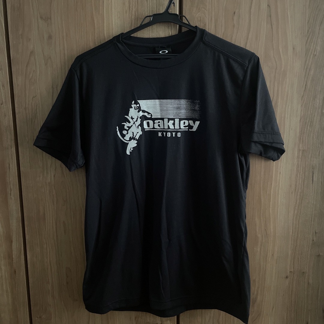 Oakley(オークリー)のオークリー　tシャツ メンズのトップス(Tシャツ/カットソー(半袖/袖なし))の商品写真