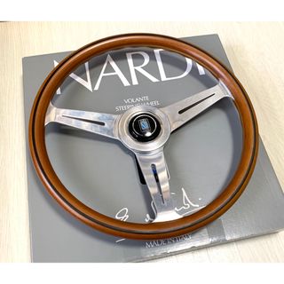 クラシック NARDI ナルディ クラシックウッドステアリング シルバー