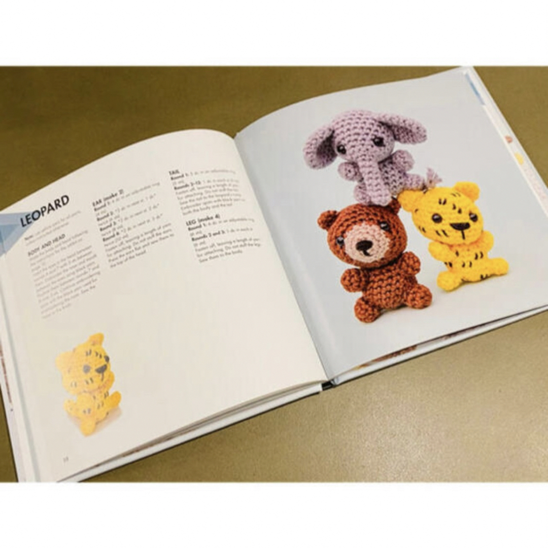 英語絵本　洋書　あみぐるみクロシェ　Mini Amigurumi Animals エンタメ/ホビーの本(住まい/暮らし/子育て)の商品写真