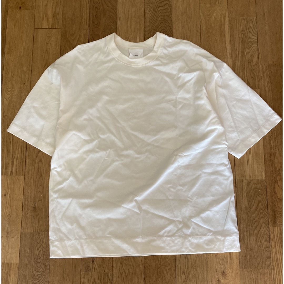 CINOH(チノ)のcinoh チノ　Tシャツ　エクリュ　サイズ44 レディースのトップス(カットソー(半袖/袖なし))の商品写真