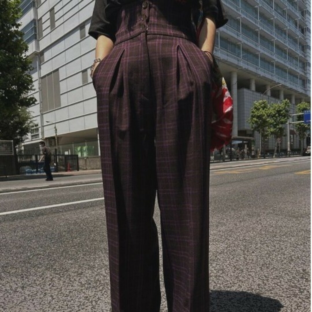 Ameri VINTAGE(アメリヴィンテージ)のAmeriVINTAGE 2WAY WIDE BELT CHECK PANTS レディースのパンツ(カジュアルパンツ)の商品写真