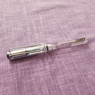 ラミー(LAMY)のLAMY safari  サファリ 万年筆 スケルトン EF デモンストレーター(ペン/マーカー)