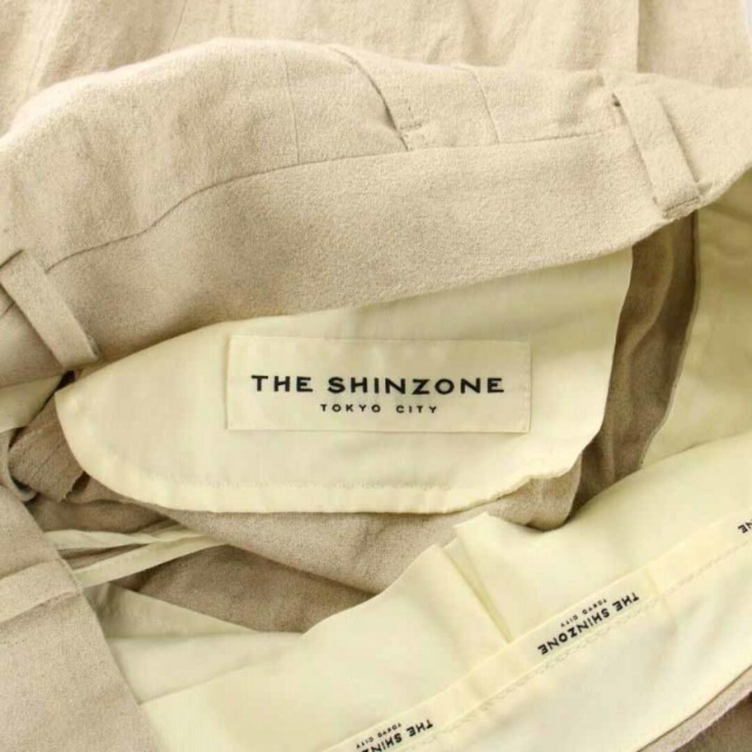 Shinzone(シンゾーン)のシンゾーン CHRYSLER PANTS ショートパンツ 34 M ベージュ レディースのパンツ(ショートパンツ)の商品写真