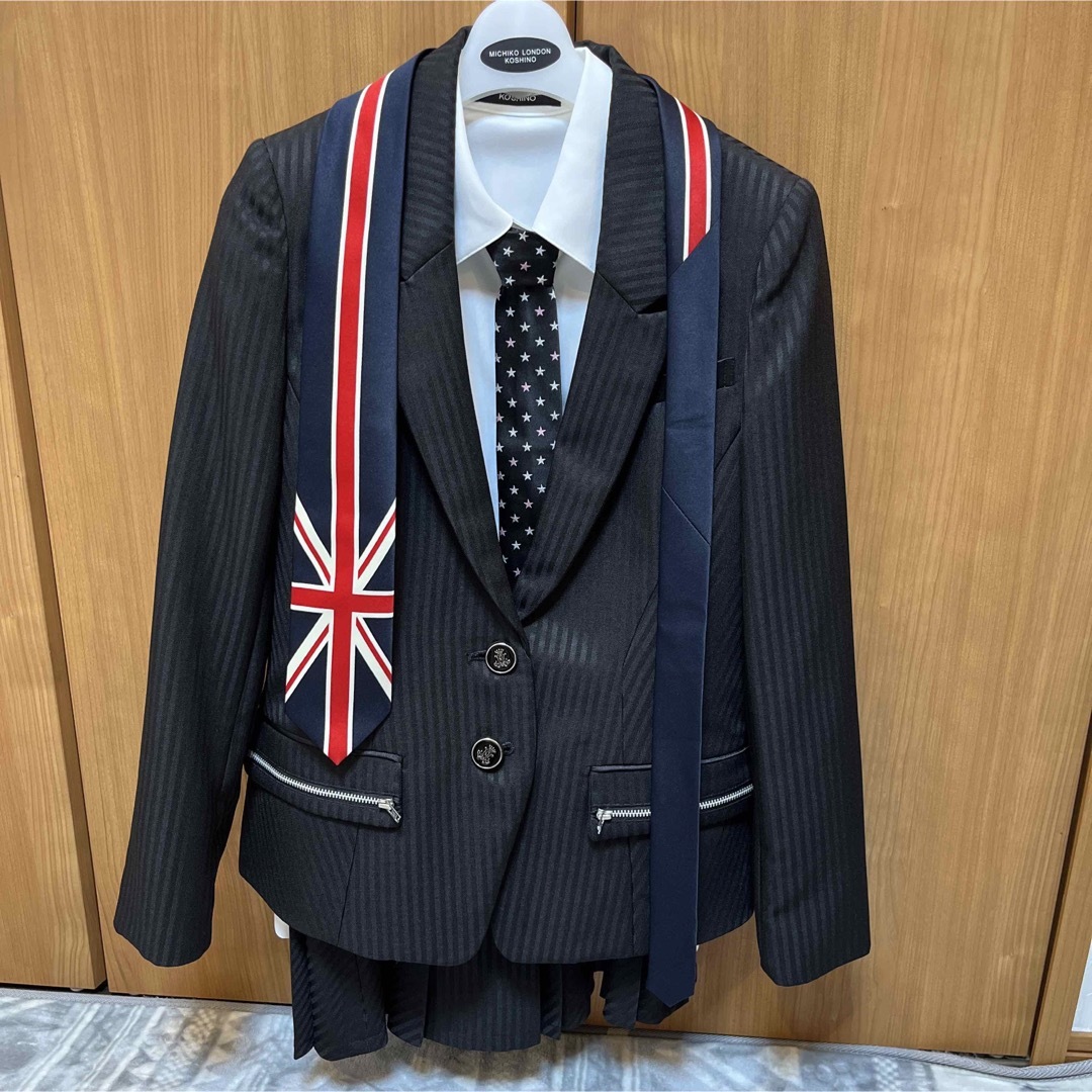 卒業式 スーツ MICHIKO LONDON 150 男の子フォーマルスーツ - 記念品