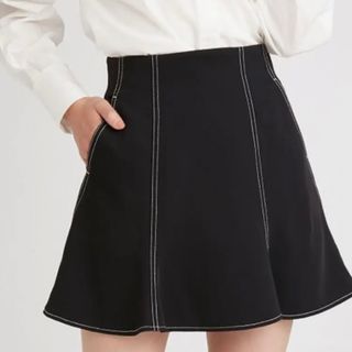 スナイデル(SNIDEL)のヘムフレアミニスカショーパン スナイデル パンツ　BLK(ショートパンツ)