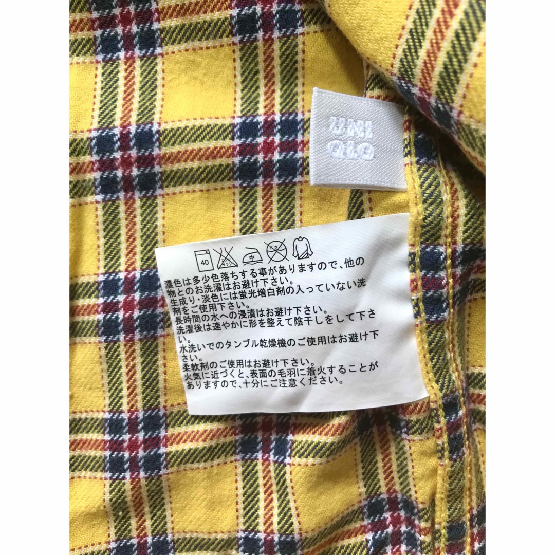 UNIQLO(ユニクロ)の140 UNIQLO 秋〜冬シャツ　2枚セット キッズ/ベビー/マタニティのキッズ服男の子用(90cm~)(ブラウス)の商品写真