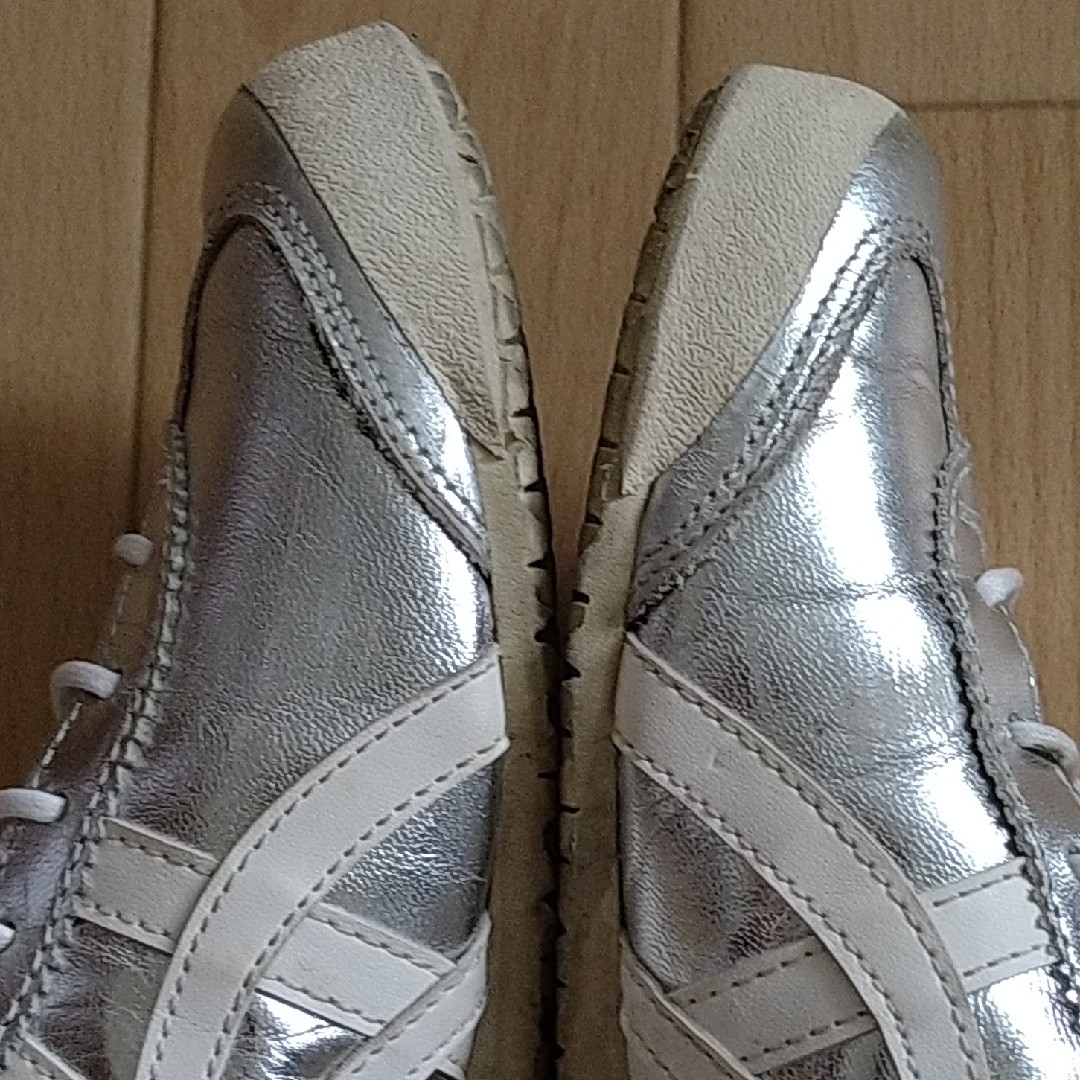 Onitsuka Tiger(オニツカタイガー)のオニツカタイガー　メキシコ66　23cm　シルバー レディースの靴/シューズ(スニーカー)の商品写真