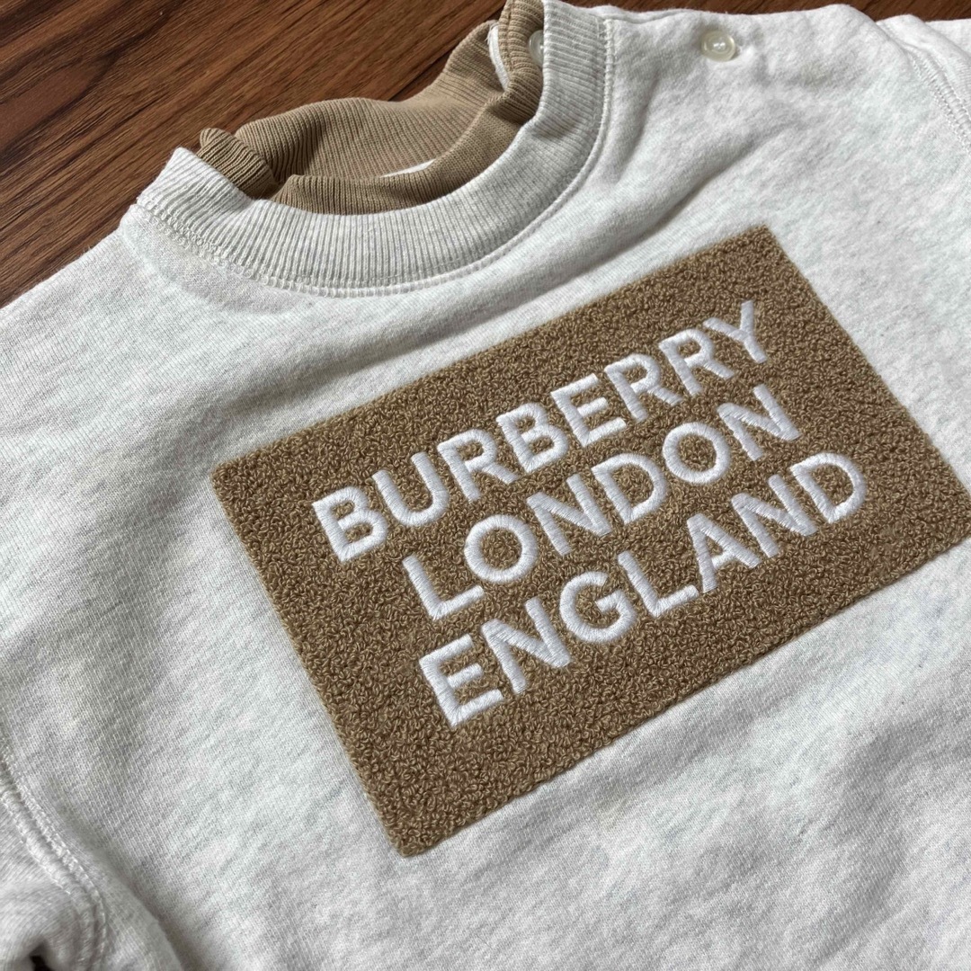BURBERRY(バーバリー)のまる様専用　バーバリー　ロゴ　スウェット キッズ/ベビー/マタニティのベビー服(~85cm)(トレーナー)の商品写真