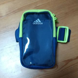 アディダス(adidas)のランニングアームポーチ(トレーニング用品)